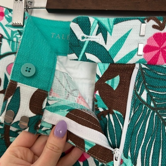 Talbots Scalloped Hem Tropical Monkey Printed Cotton Blend Shorts Sz 10 - Picture 9 of 13